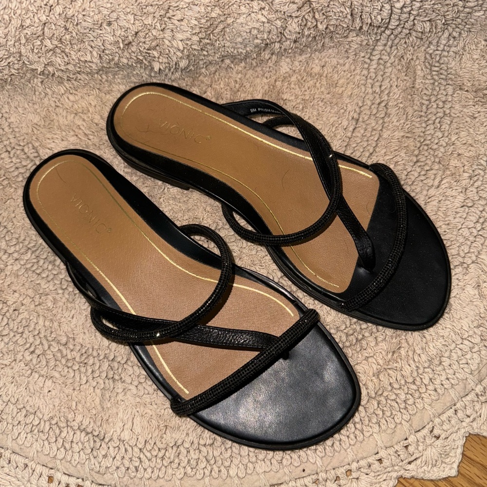 Vionic flip flop shoes